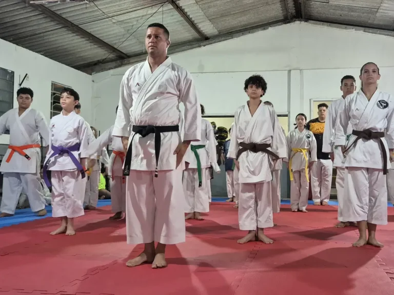 Dojo Anderson Silva fortalece o karatê em Foz do Iguaçu