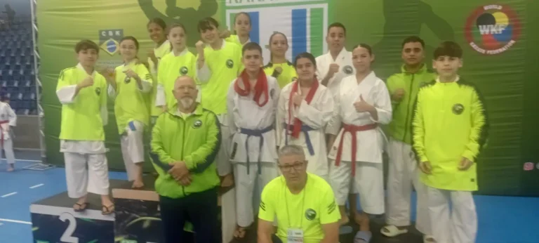 AKFI conquista 12º lugar no Campeonato Paranaense de Karatê