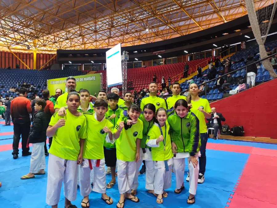 AKFI conquista 20º lugar e 10 medalhas no Campeonato Paranaense de Karatê