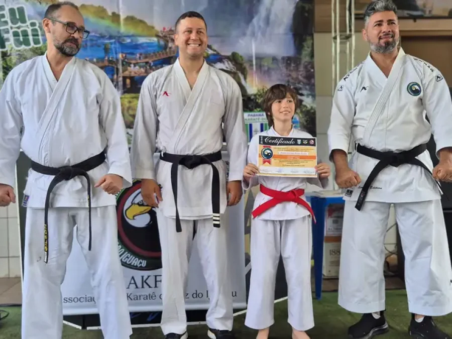 akfi-entrega-certificados-faixas-karate-foz-do-iguacu-02